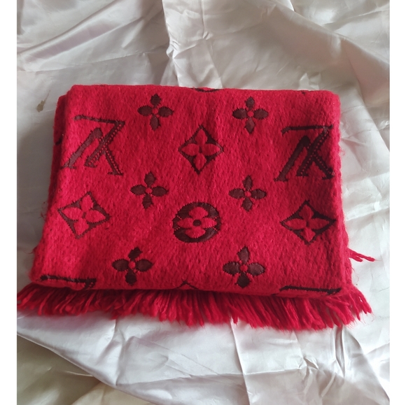 Louis Vuitton Logomania Scarf - Picture 7 of 11